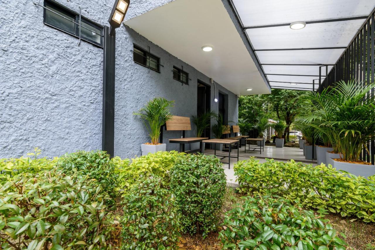 Med La Palma Hotel Medellin Exterior photo